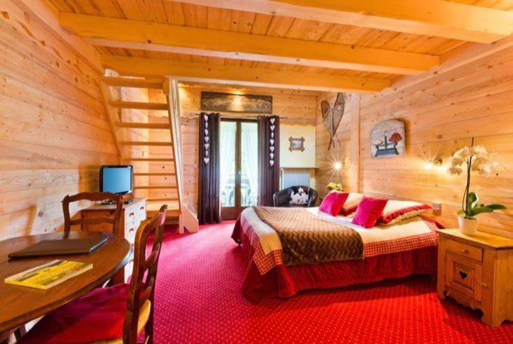 Le Cro-Bidou Hotel แบร์เนซ์ ภายนอก รูปภาพ