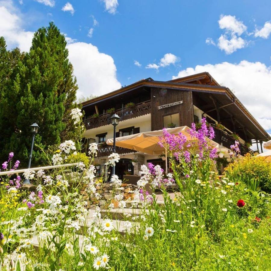 Le Cro-Bidou Hotel แบร์เนซ์ ภายนอก รูปภาพ