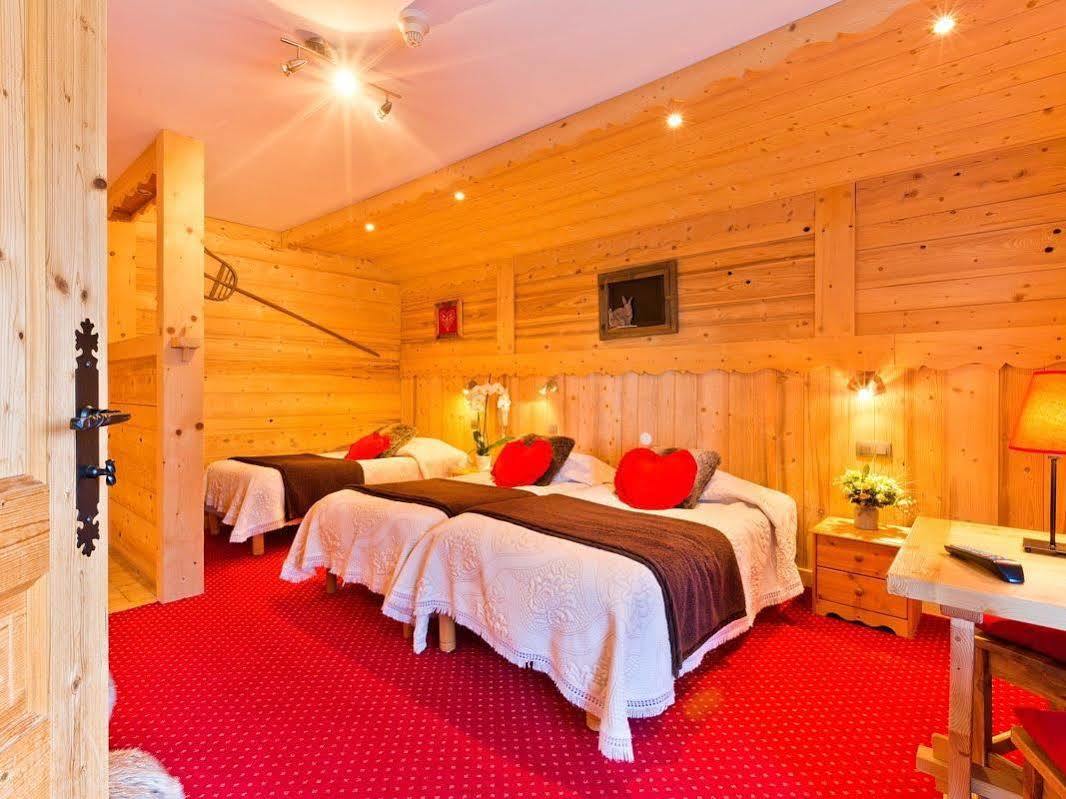 Le Cro-Bidou Hotel แบร์เนซ์ ภายนอก รูปภาพ